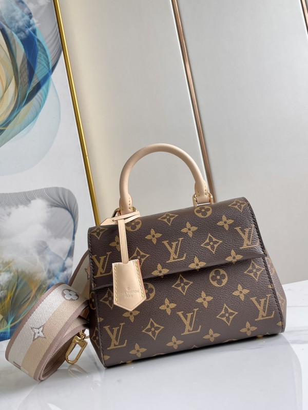 Louis Vuitton(Cluny)