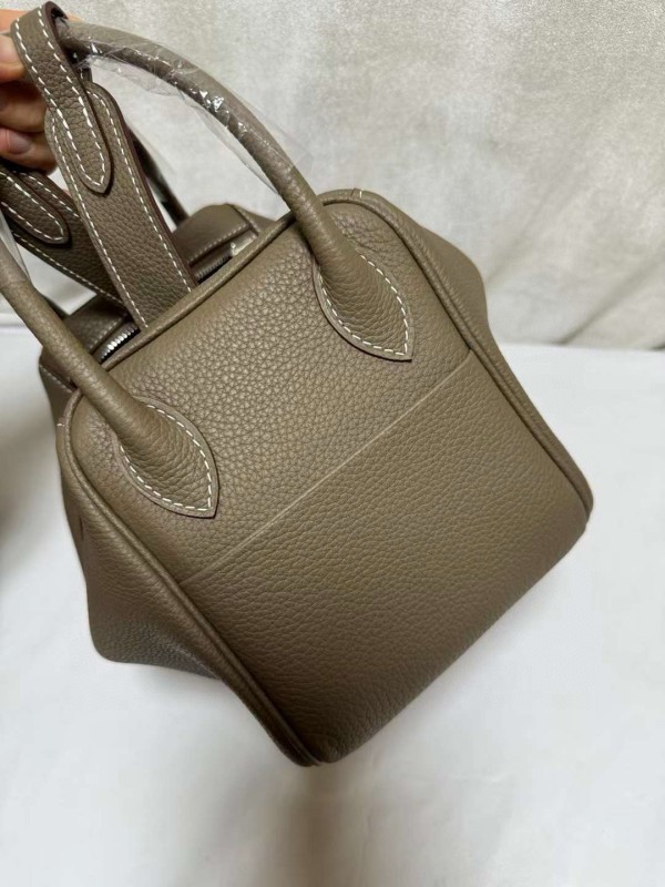 Hermes(完成の前にお客様と連絡して完璧を確認します)