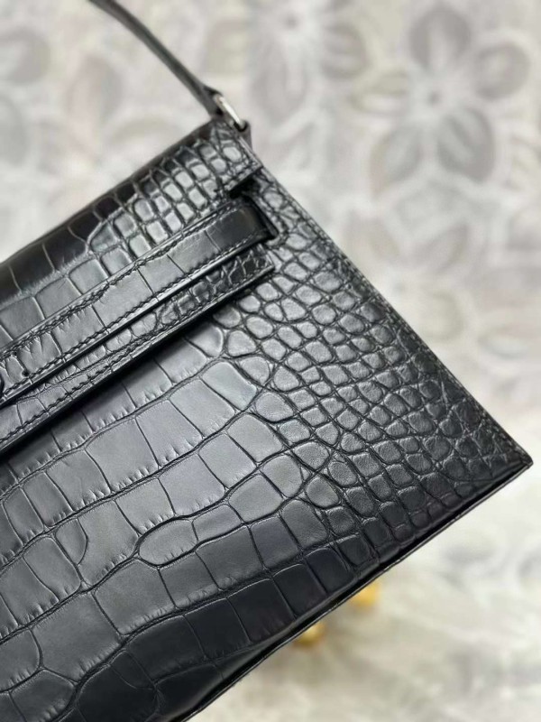 Hermes(完成の前にお客様と連絡して完璧を確認します)