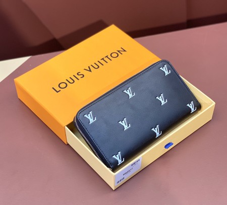 Louis Vuitton (Zippy)