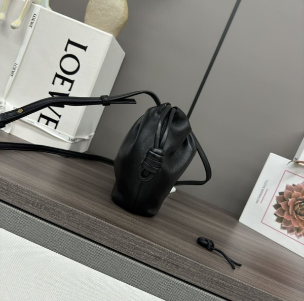 Loewe(Flamenco Purse)