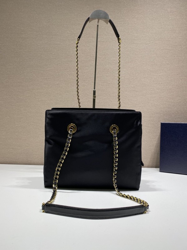 Prada(1BD631)