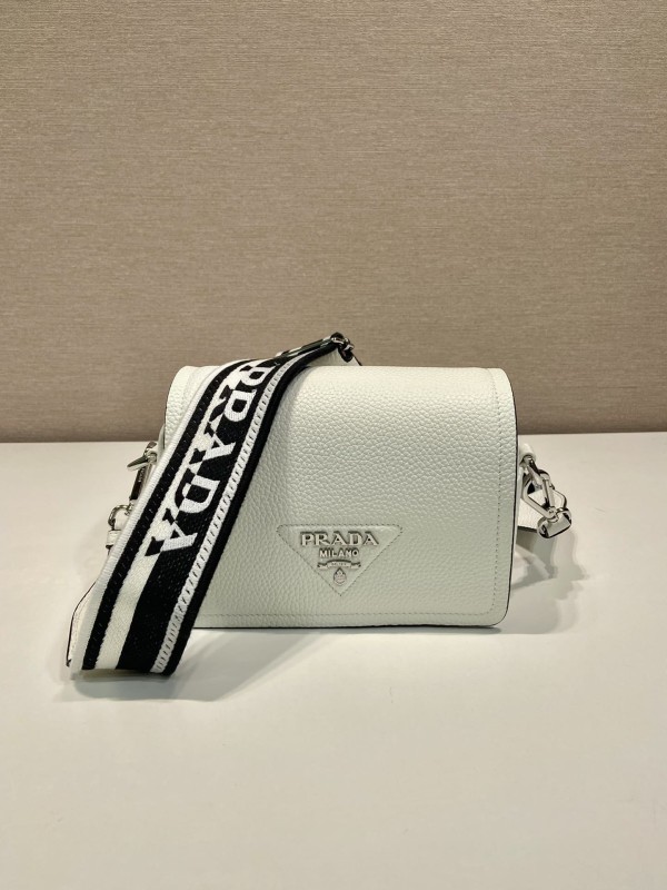 Prada(1BD332)