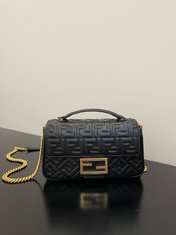 Fendi(Baguette)