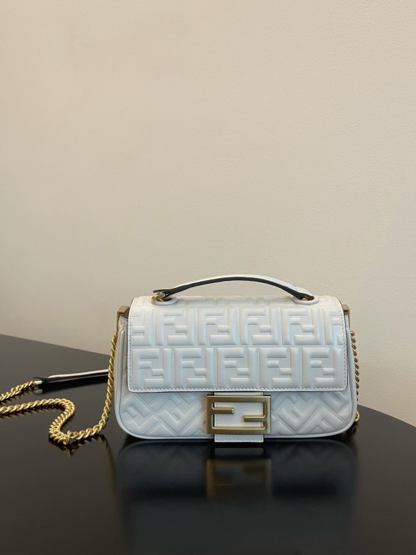 Fendi(Baguette)
