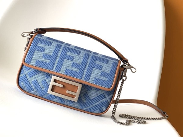 Fendi(Baguette)