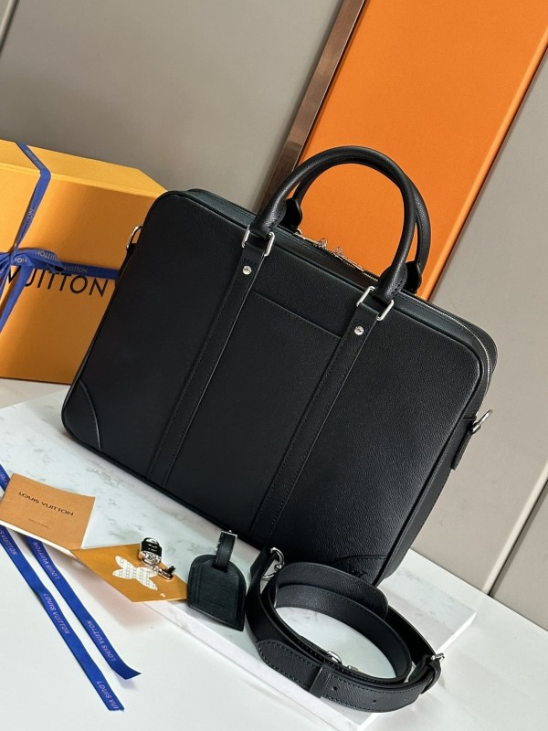 Louis Vuitton(Voyage)