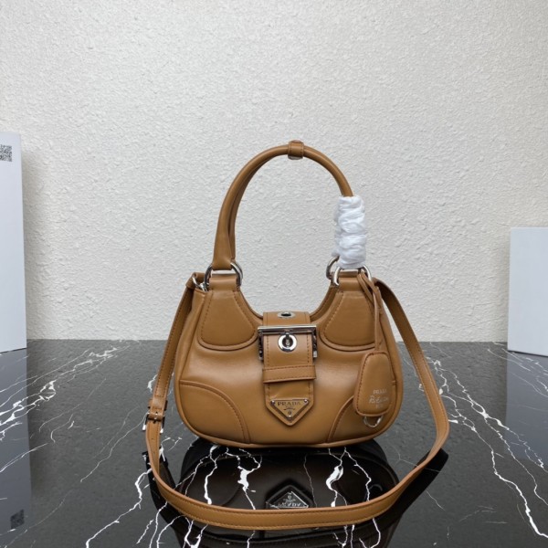 Prada(Moon Bag)