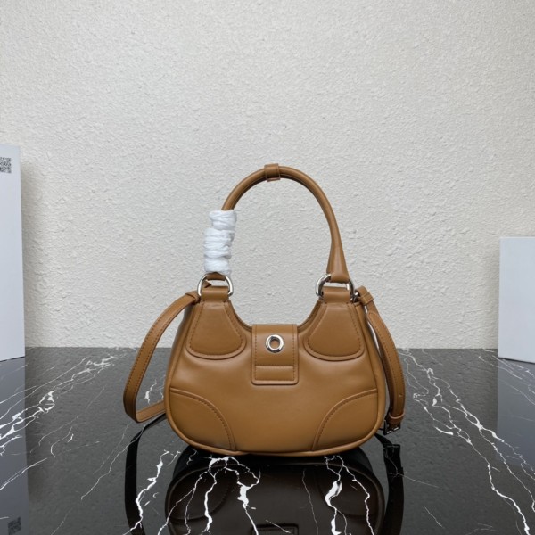 Prada(Moon Bag)