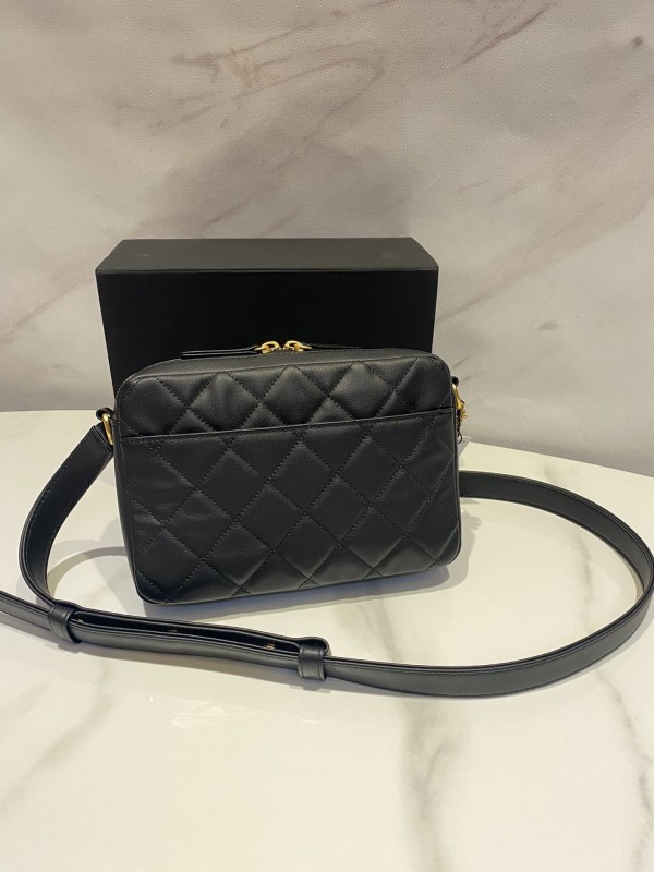 Chanel(22c)