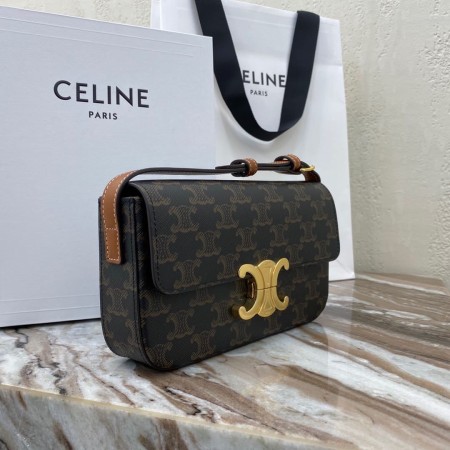 Celine(TRIOMPHE CANVAS)