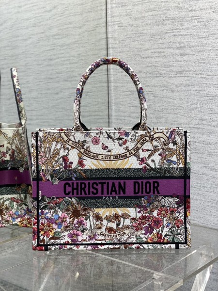 Dior(Book)