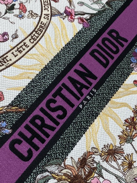 Dior(Book)