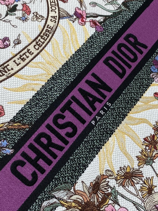 Dior(Book)