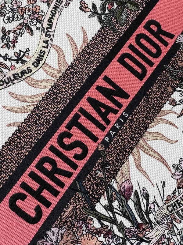 Dior(Book)