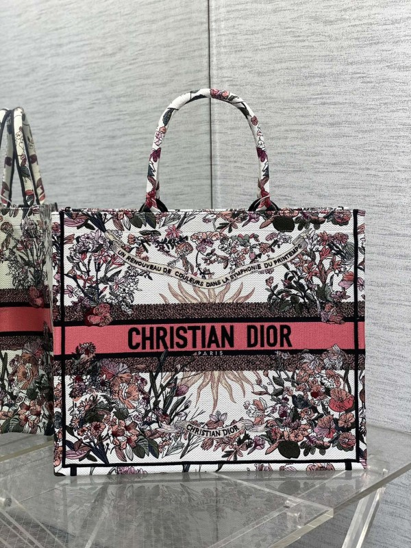 Dior(Book)