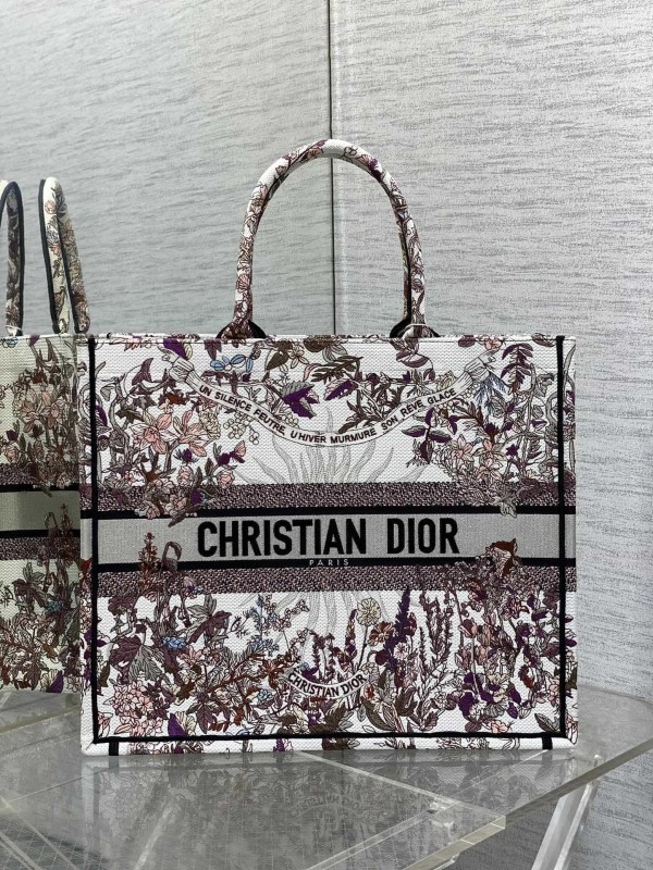 Dior(Book)
