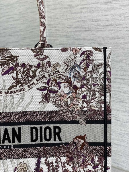 Dior(Book)