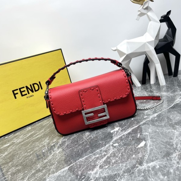 Fendi(Baguette)