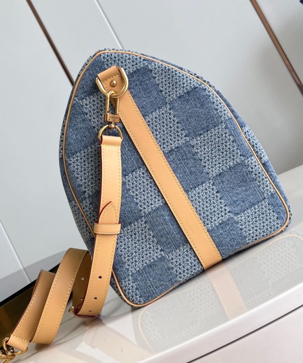 Louis Vuitton( Keepall Bandoulière 50)