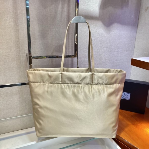 Prada(1BG107)