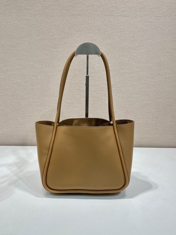 Prada(1BG539)