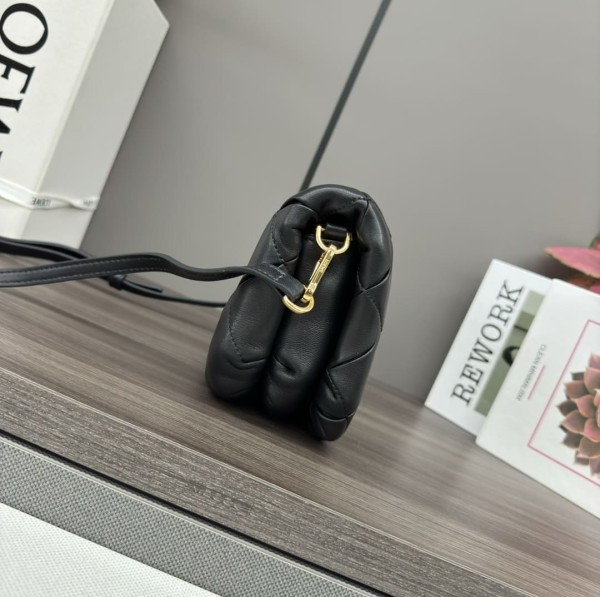 Loewe(Puffer Goya)