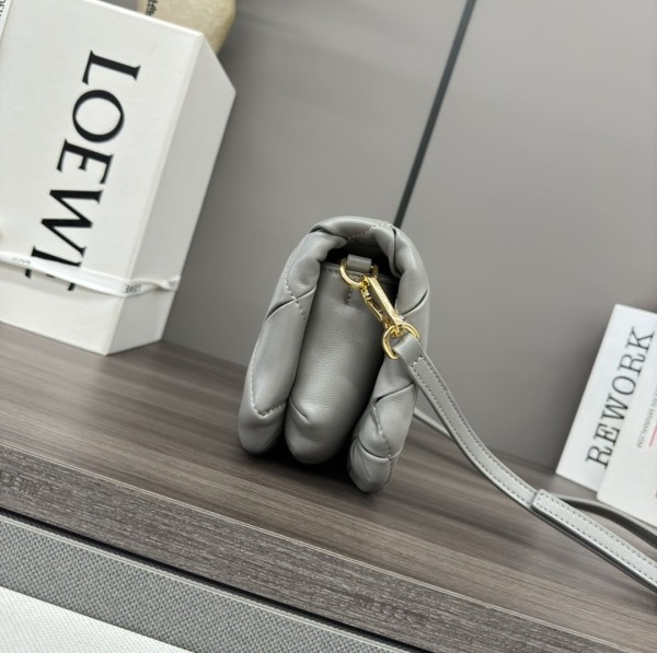 Loewe(Puffer Goya)