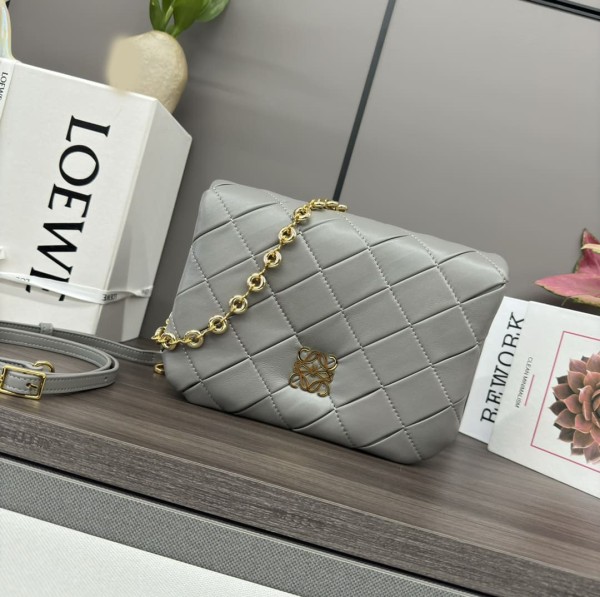 Loewe(Puffer Goya)