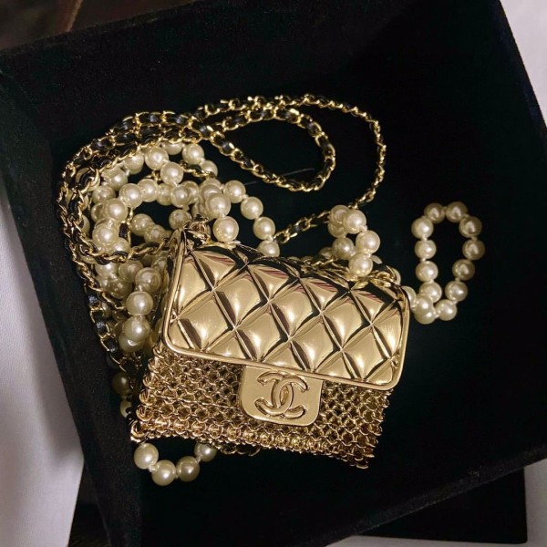 CHANEL