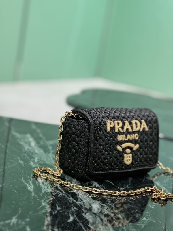 Prada(1BF135)