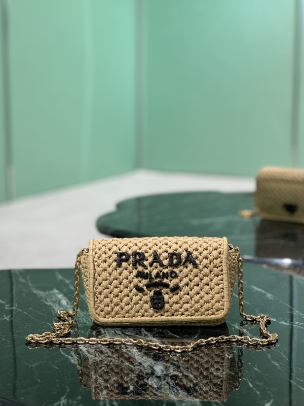 Prada(1BF135)