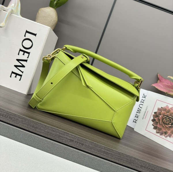 Loewe(Puzzle  Edge)