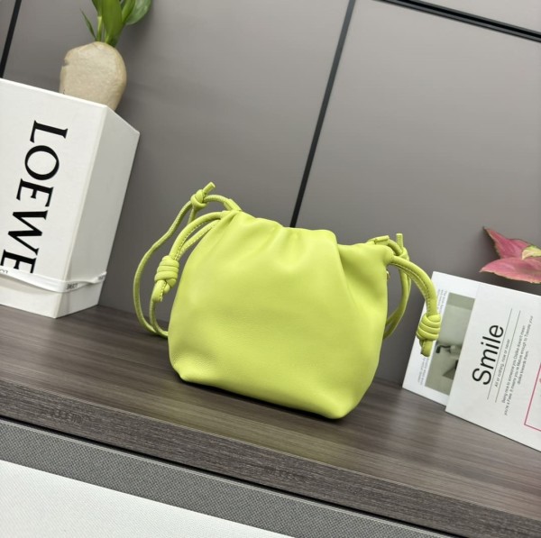 Loewe(Flamenco Purse)
