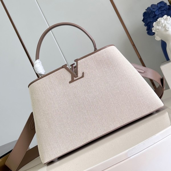 Louis Vuitton(Capucines Souple)