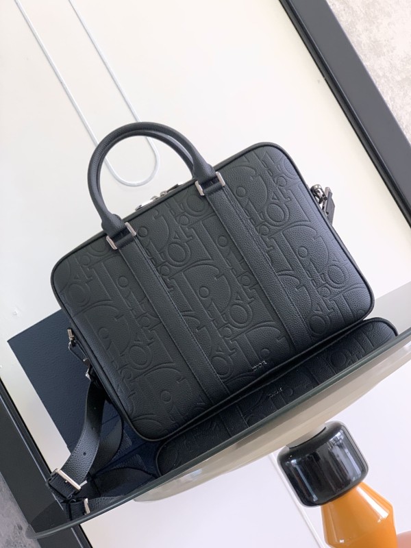Dior(Gravity)