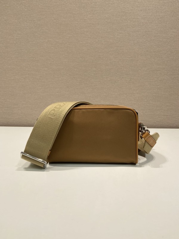 Prada(2VH172)