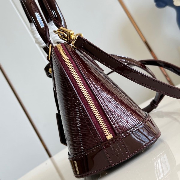 Louis Vuitton(Alma BB )