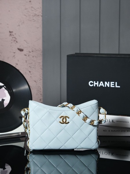 Chanel(24k hobo)