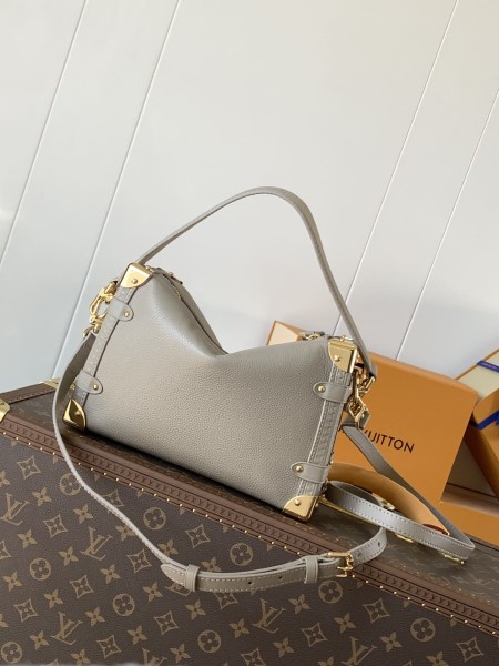 Louis Vuitton(Side Trunk)